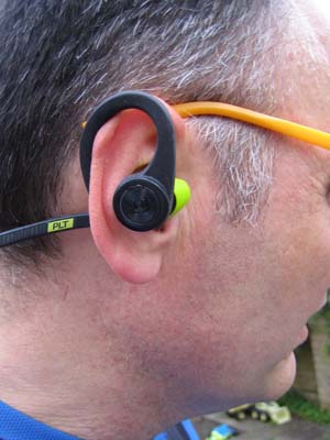 plantronics_ear_out